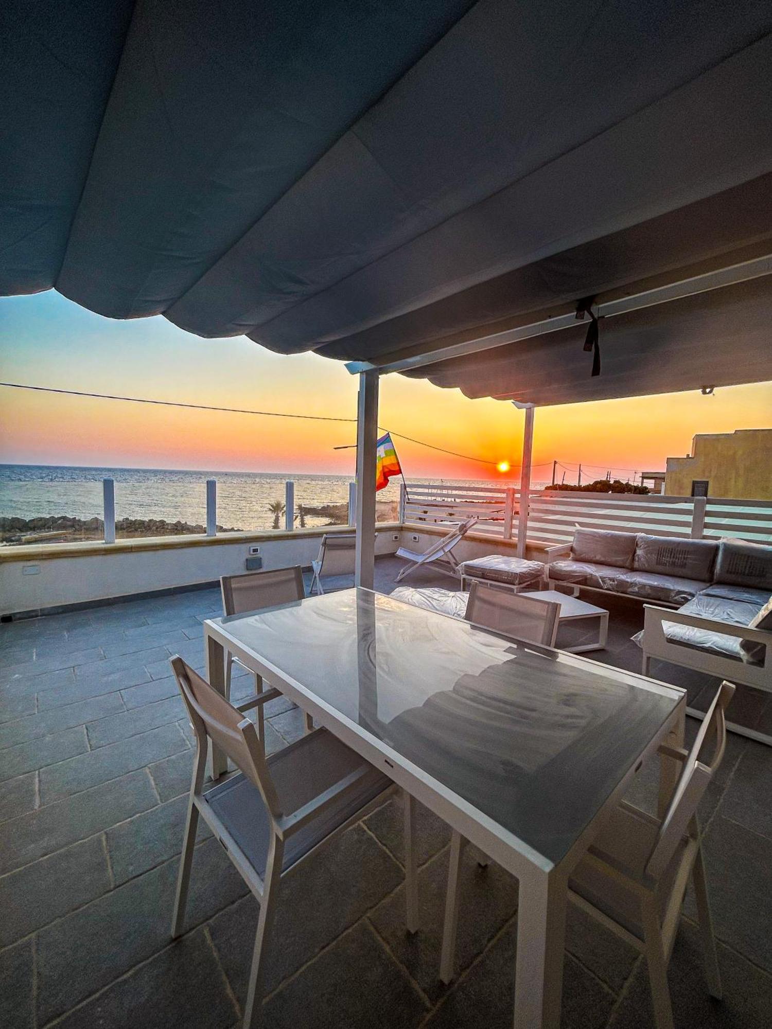 Divino Appartamenti Vista Mare Petrosino Bagian luar foto